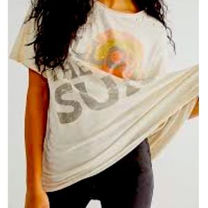 Magnolia Pearl Follow the Sun t-shirt- sold out online